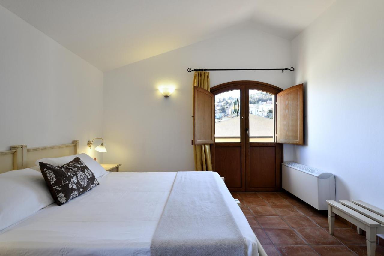 Hotel Marie Claire Lanusei Zewnętrze zdjęcie
