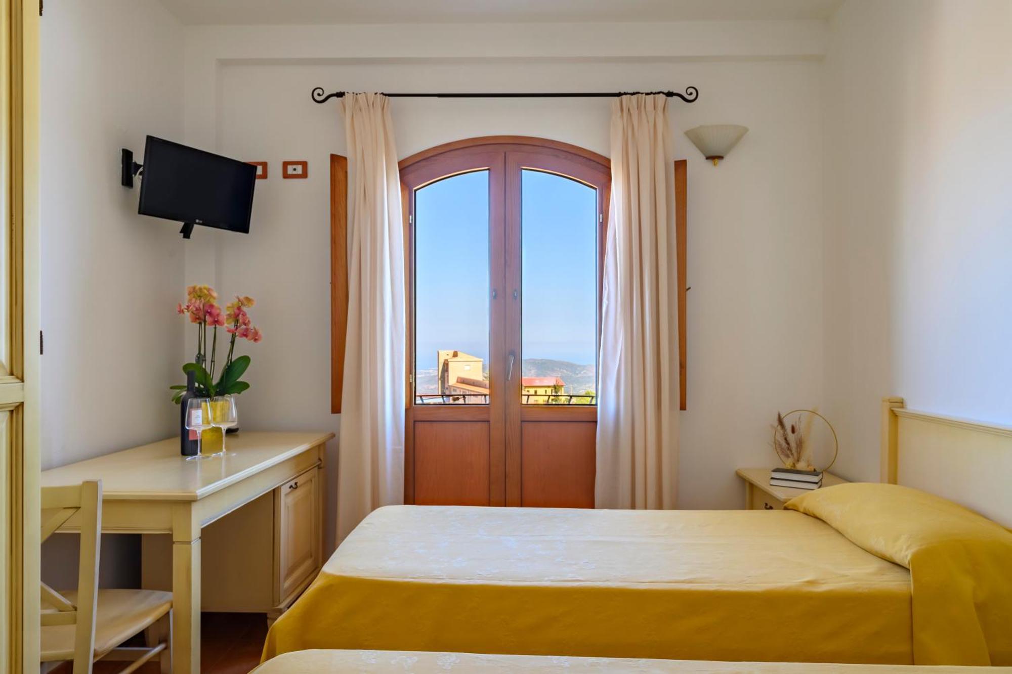 Hotel Marie Claire Lanusei Zewnętrze zdjęcie