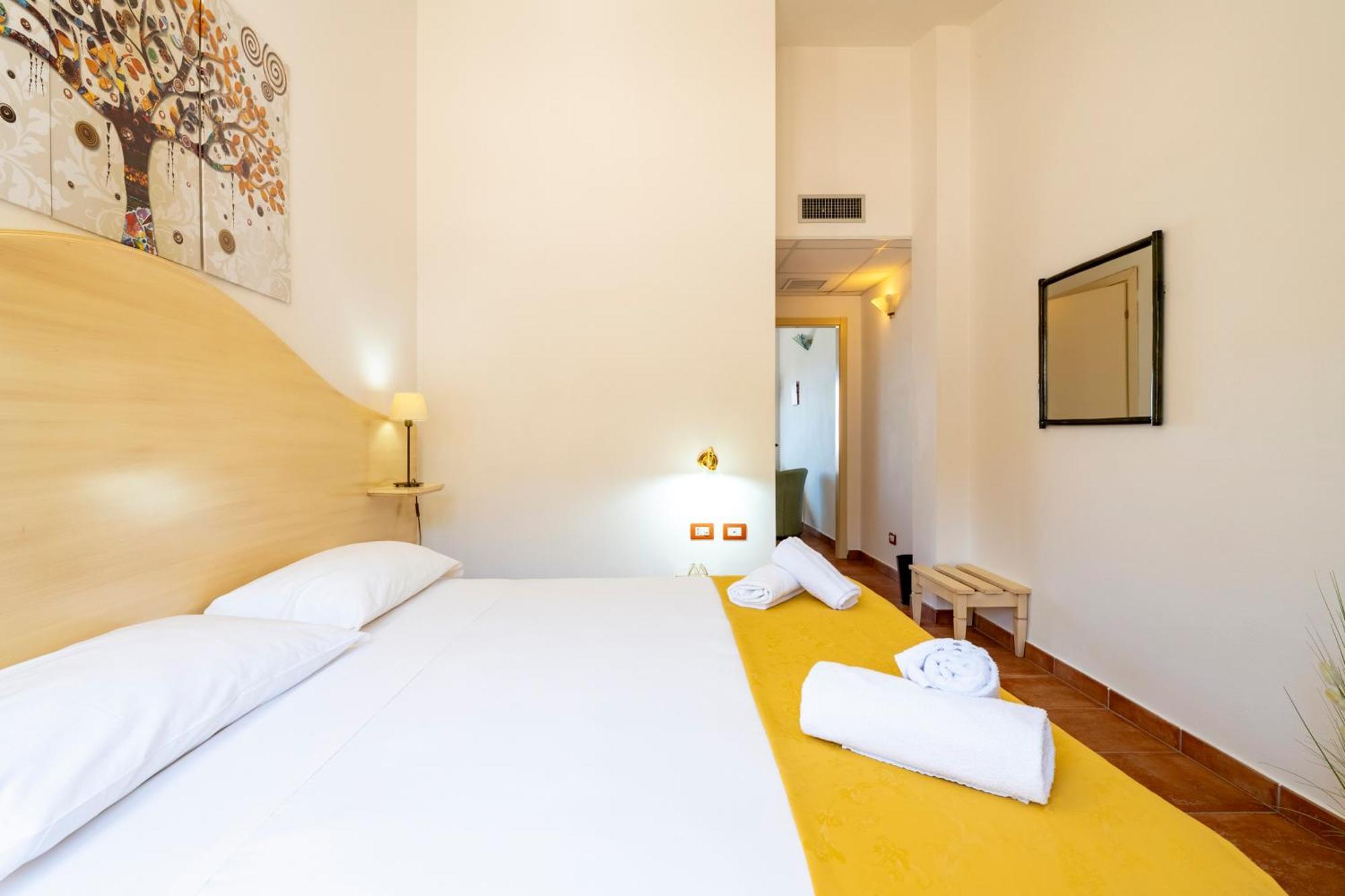 Hotel Marie Claire Lanusei Zewnętrze zdjęcie