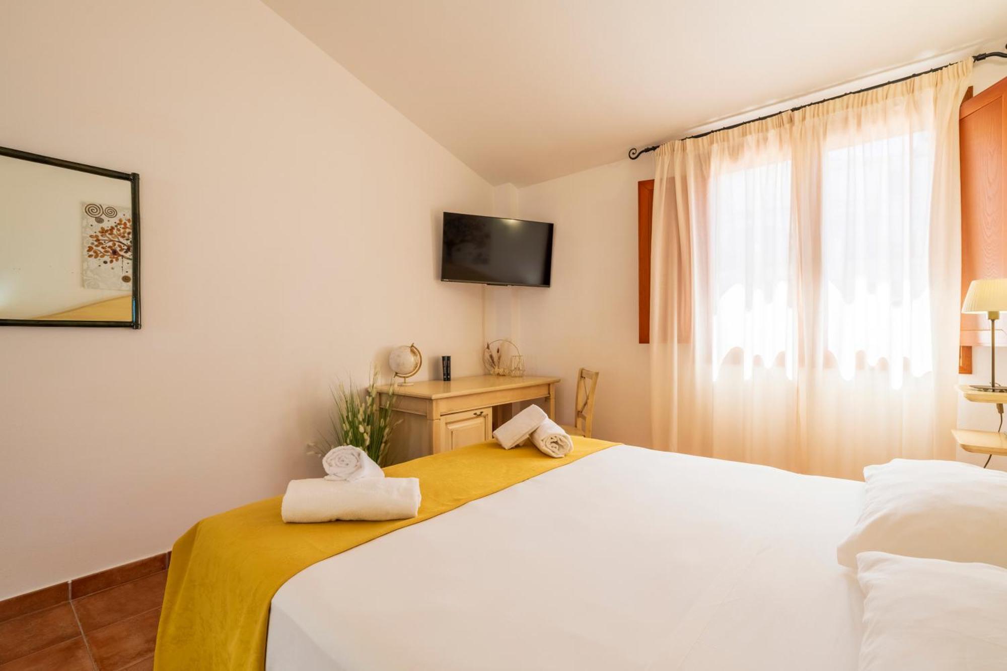 Hotel Marie Claire Lanusei Zewnętrze zdjęcie