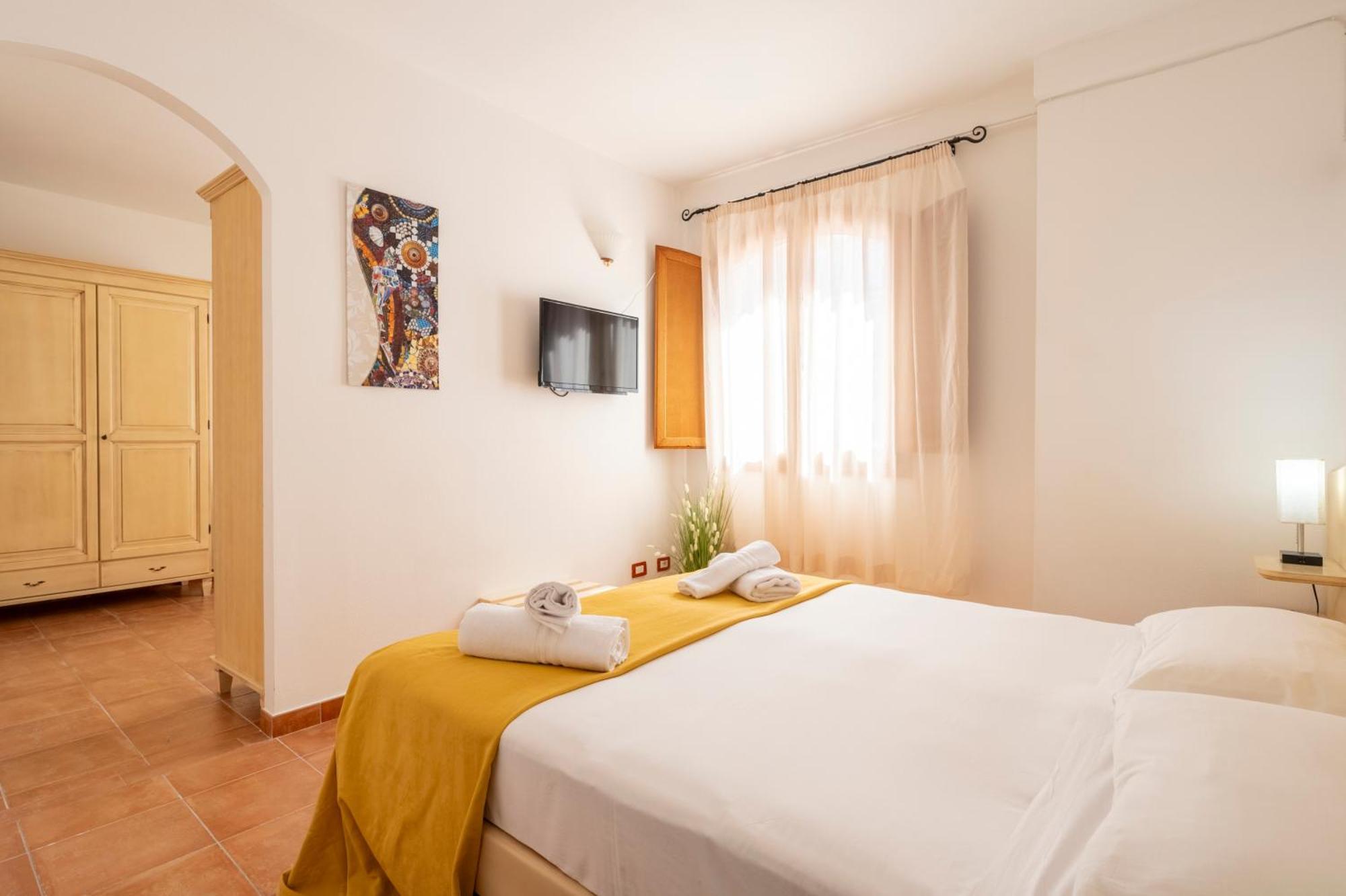 Hotel Marie Claire Lanusei Zewnętrze zdjęcie