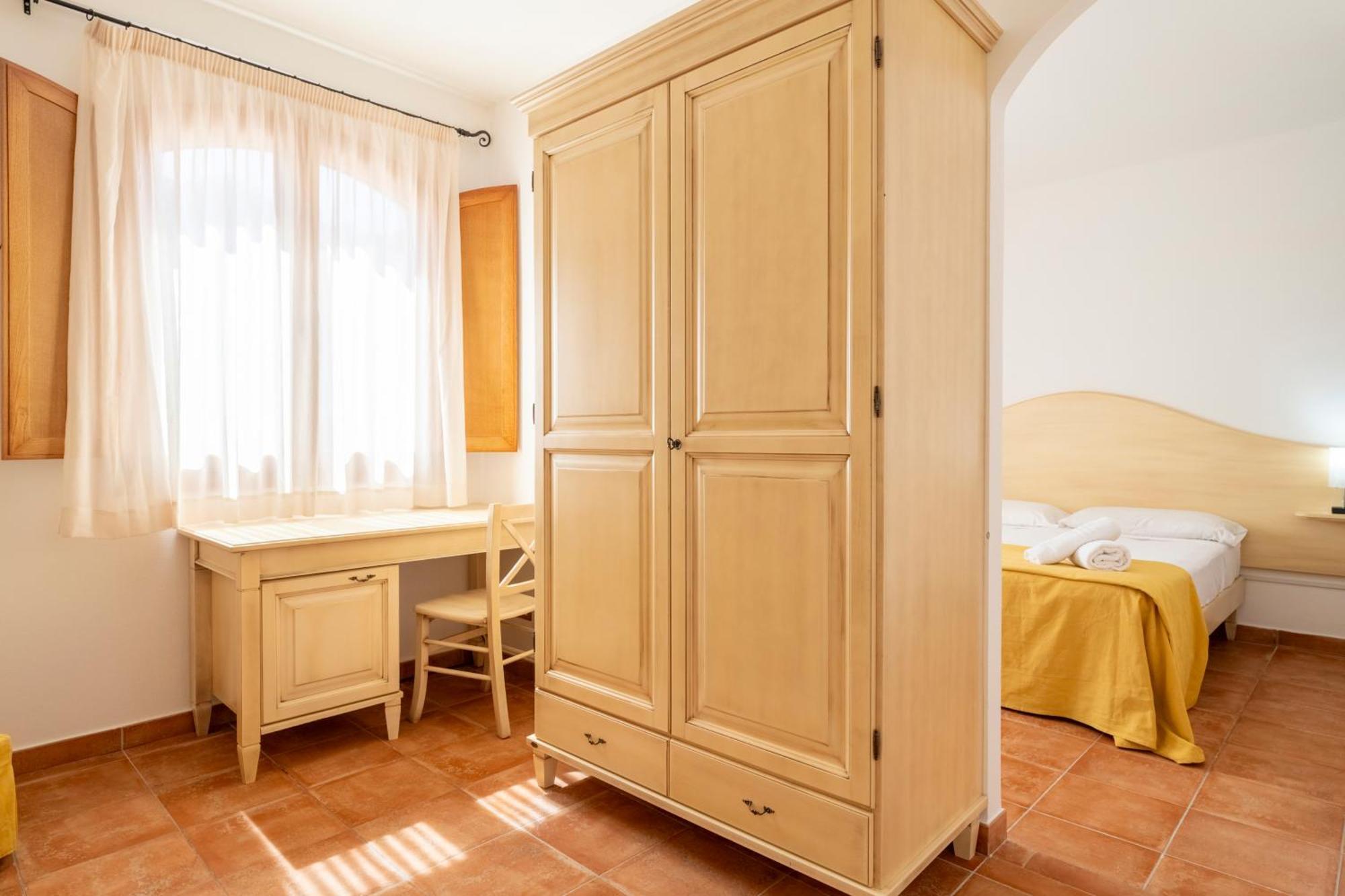 Hotel Marie Claire Lanusei Zewnętrze zdjęcie